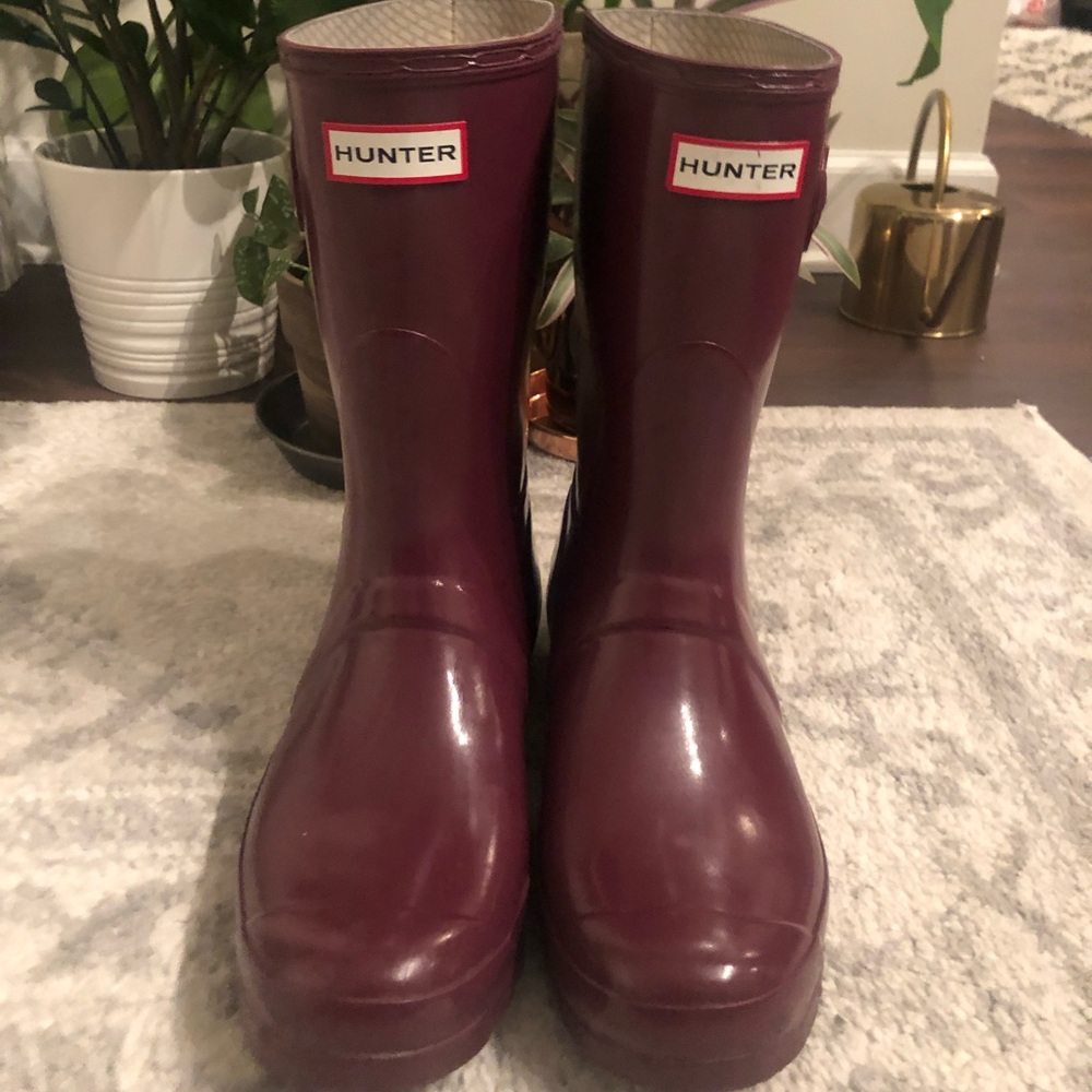 Hunter Original Short Gloss Rain Boots in Violet